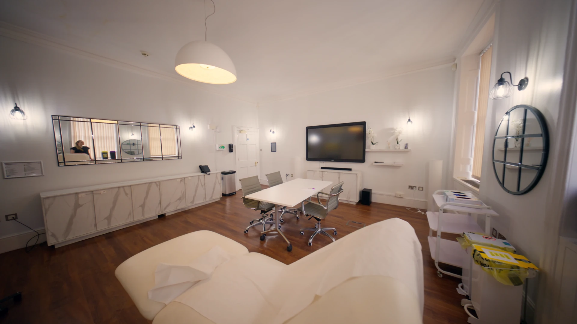 Consultation suite — L'Homme Inti, Marylebone